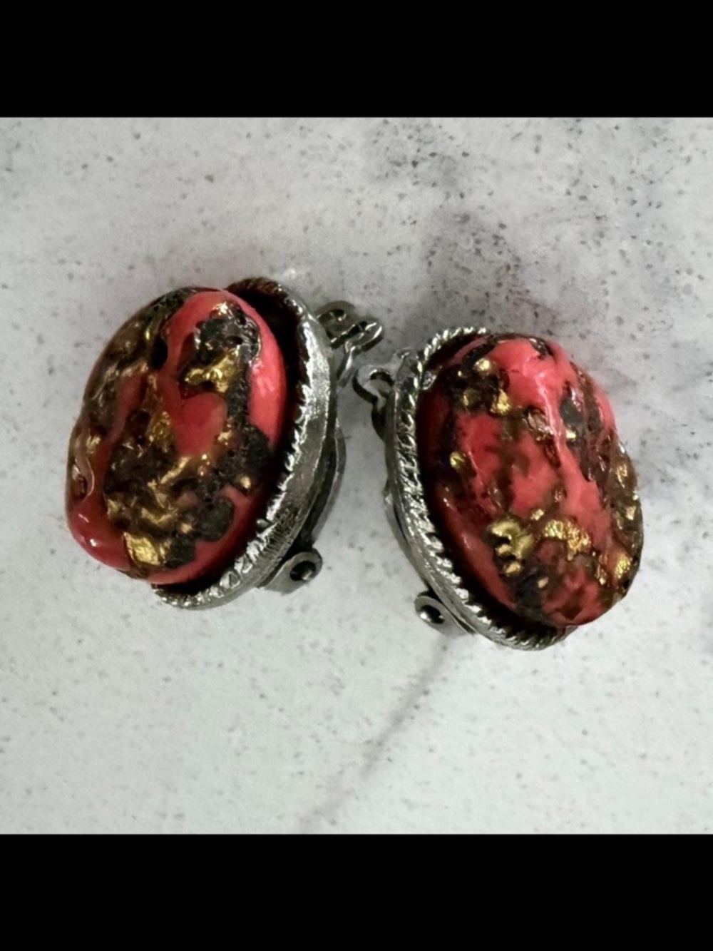 Vintage Silver Tone Confetti Art Glass Clip Earrings Coral Gold Black Japan